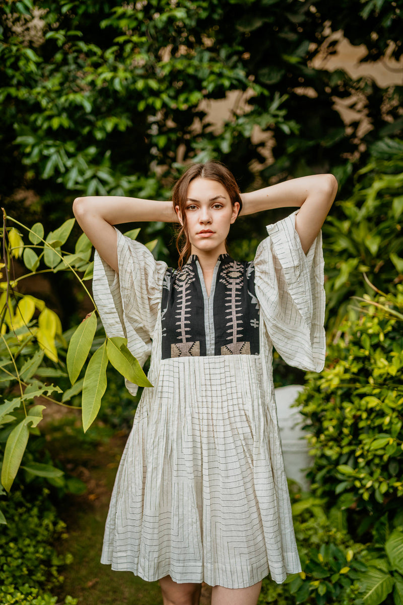 Effortlessly refined styles for celebrating